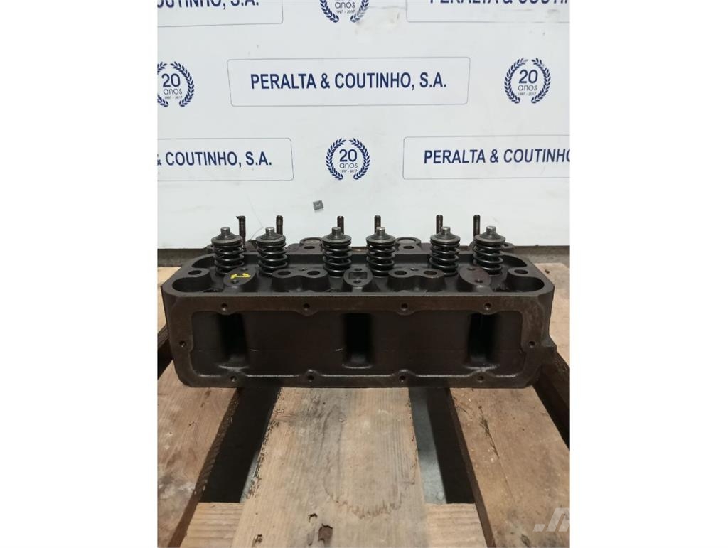 Volvo D7 Cabeça do Motor com Válvulas TD71 Mootorid