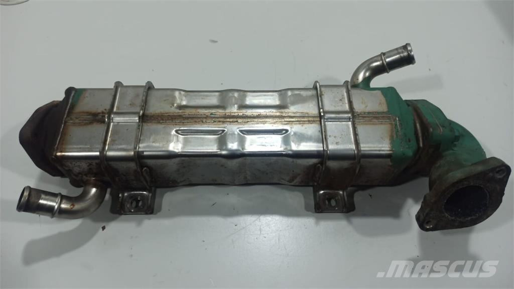 Volvo D8K Radiador de EGR Volvo, Leiria, Portugali - Käytetyt moottorit ...