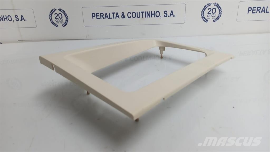 Volvo F10 Moldura do Farol Cabinas