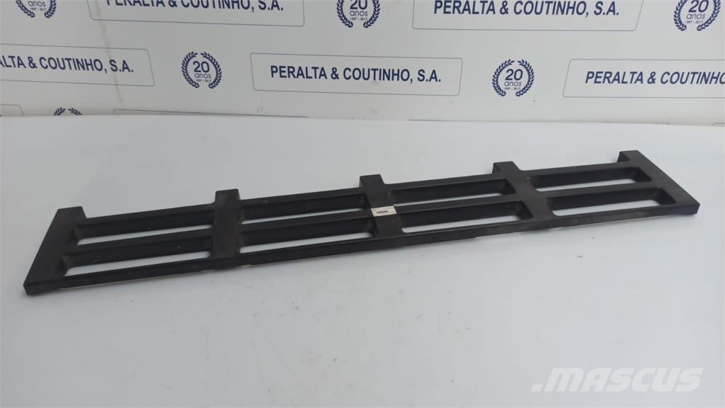 Volvo FH12 Grelhas do Pára - Choques Kabiny a interiér