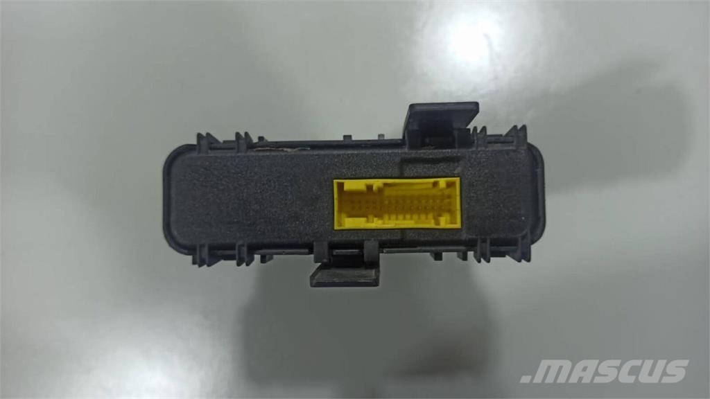 Volvo FH4 Unidade de Controlo HMIIOM Componentes electrónicos
