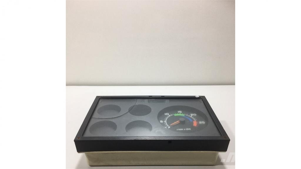 Volvo FL7 Painel de Instrumentos Lys - Elektronikk