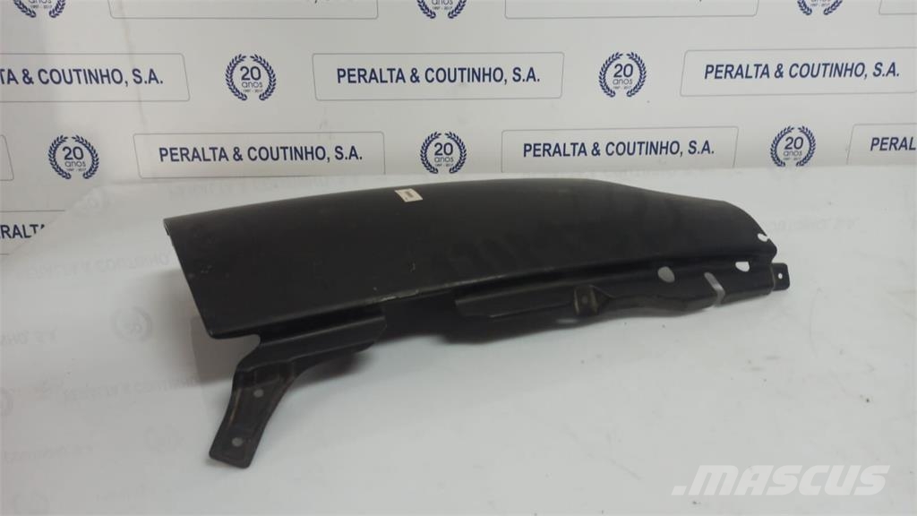 Volvo FM7 Canto da Cabine Cabinas