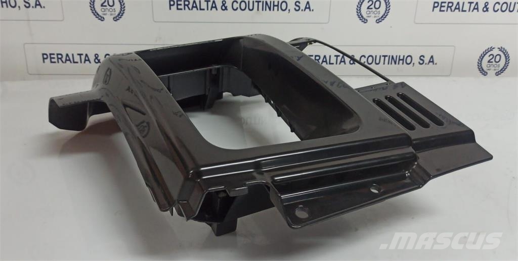 Volvo FM7 Cobertura do Farol FM Cabinas e interior