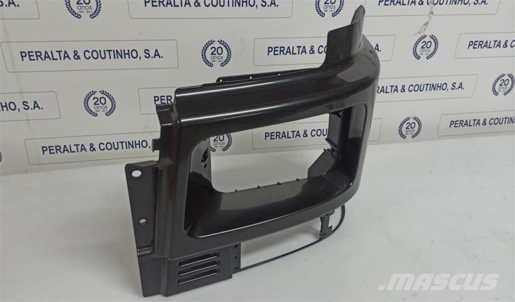 Volvo FM7 Cobertura do Farol FM Cabinas e interior