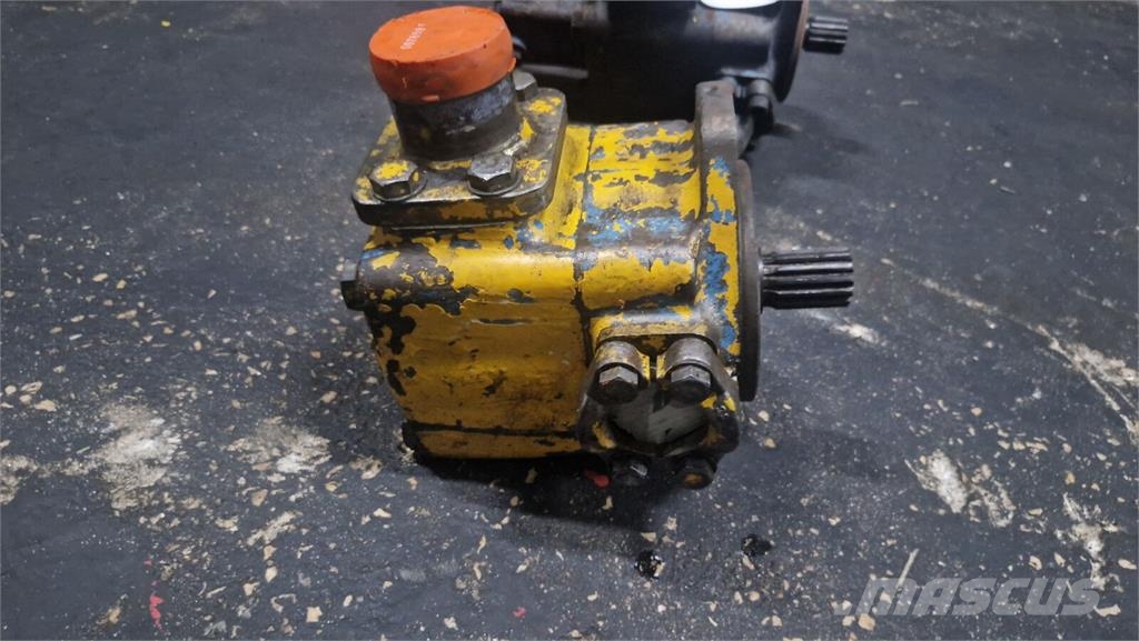 Volvo L120C Bomba Hidráulica Principal 油壓