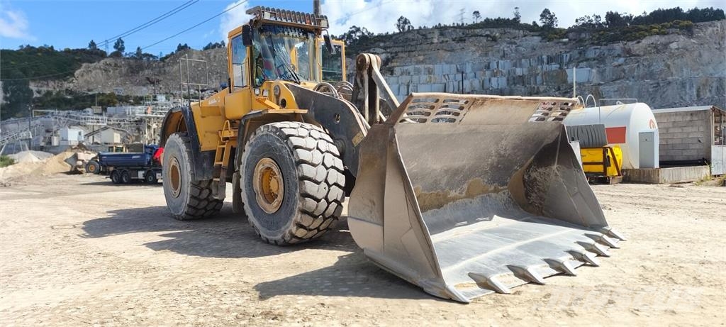 Volvo L220 Pás carregadoras de rodas