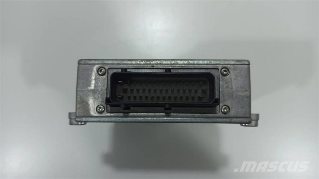 Volvo PENTA / TAD1241GE Unidade de Controlo de Interface 電子設備