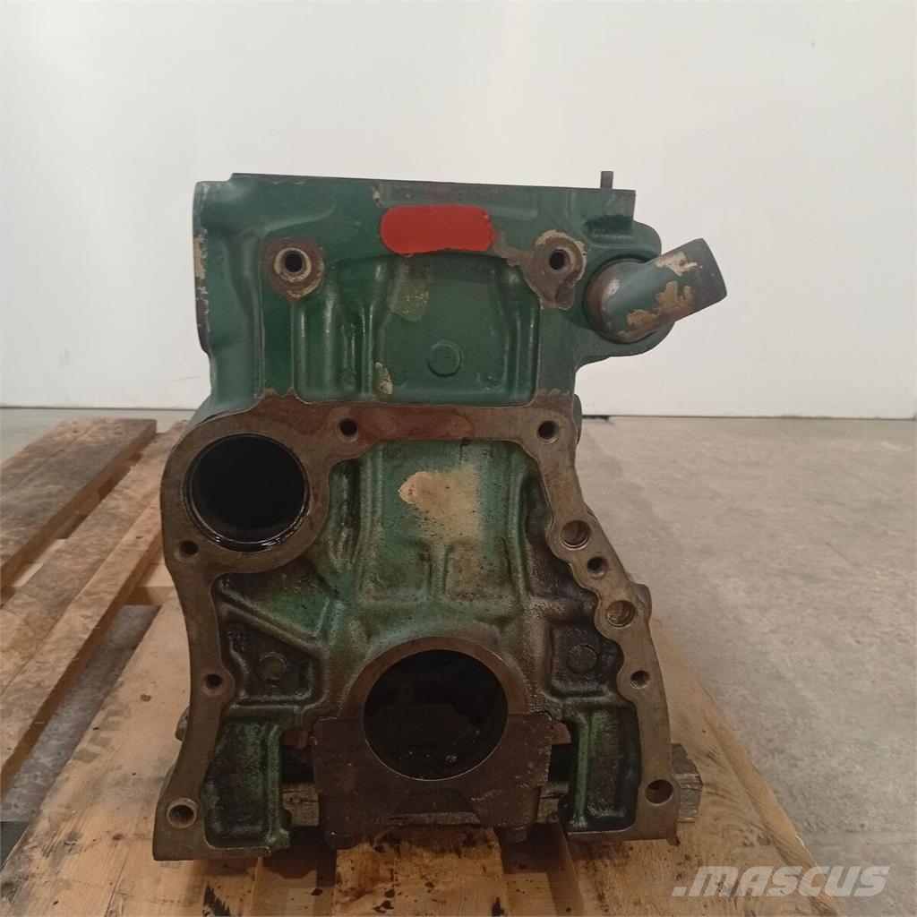 Volvo spare part - engine parts - cylinder block Motory
