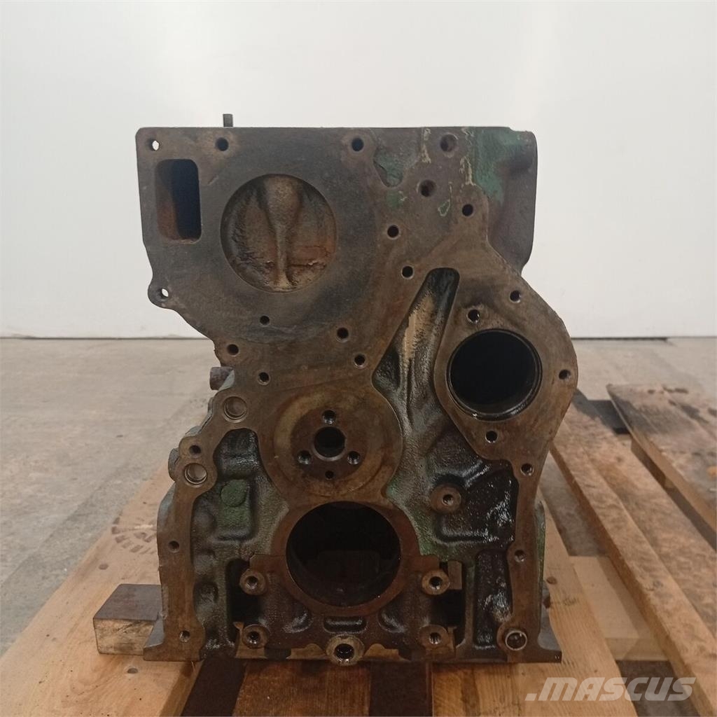 Volvo spare part - engine parts - cylinder block Motory
