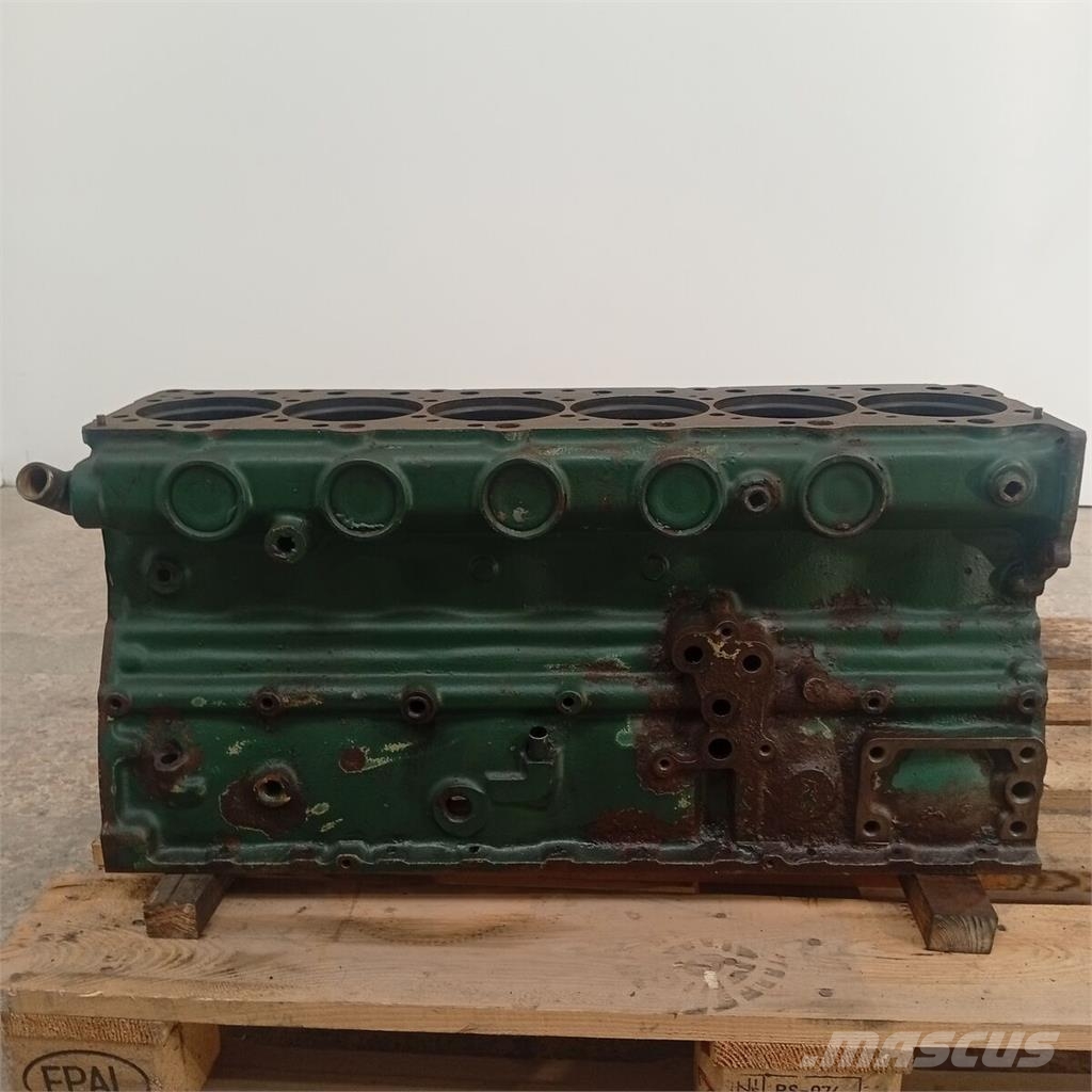 Volvo spare part - engine parts - cylinder block Motory
