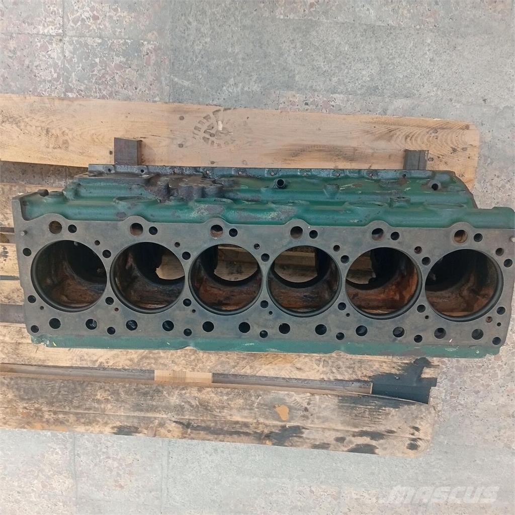 Volvo spare part - engine parts - cylinder block Motory