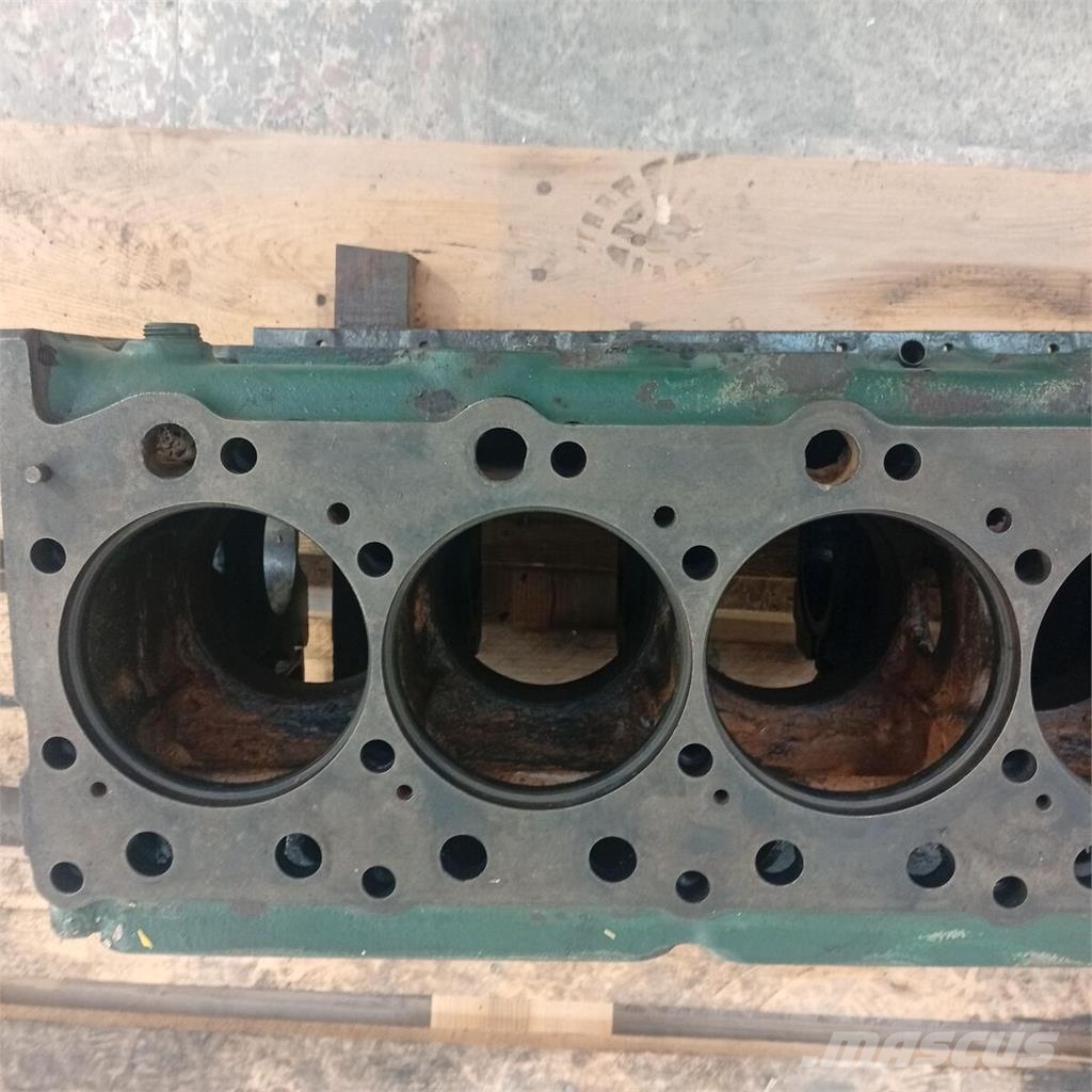 Volvo spare part - engine parts - cylinder block Motory