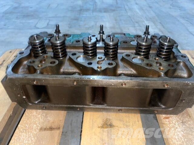 Volvo TD71 Cabeça do Motor com Válvulas Mootorid