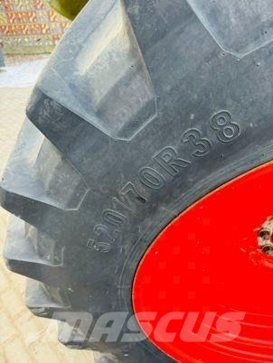 CLAAS ARION 410 Tractors