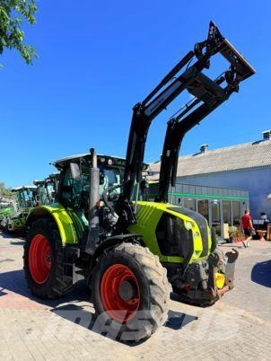 CLAAS ARION 520 Tractoren