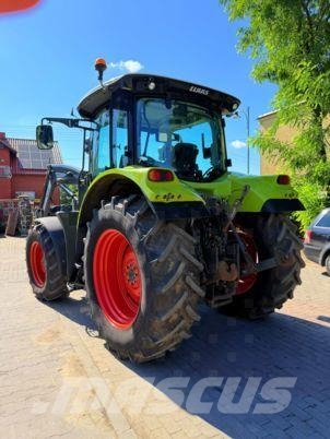 CLAAS ARION 520 Tractoren