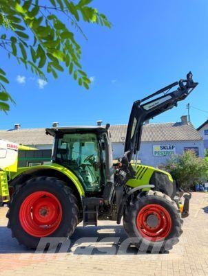 CLAAS ARION 520 Tractoren