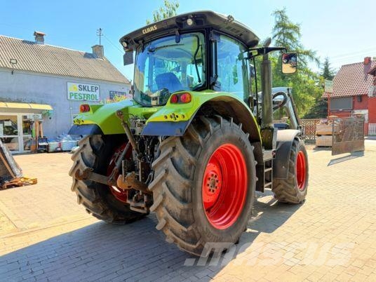 CLAAS ARION 520 Tractoren