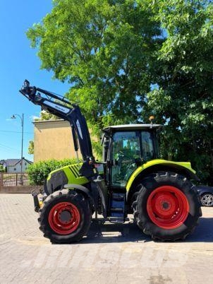 CLAAS ARION 520 Tractoren