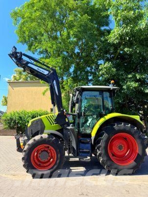 CLAAS ARION 520 Tractoren