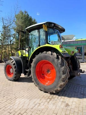 CLAAS ARION 530 Tractoren
