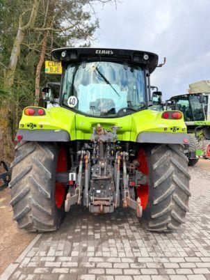 CLAAS ARION 530 Tractoren