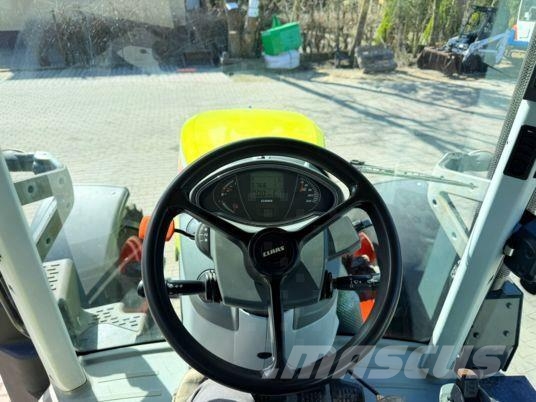 CLAAS ARION 530 Tractoren