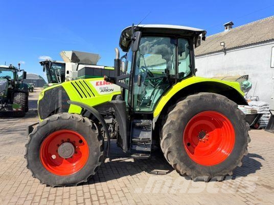CLAAS ARION 530 Tractoren