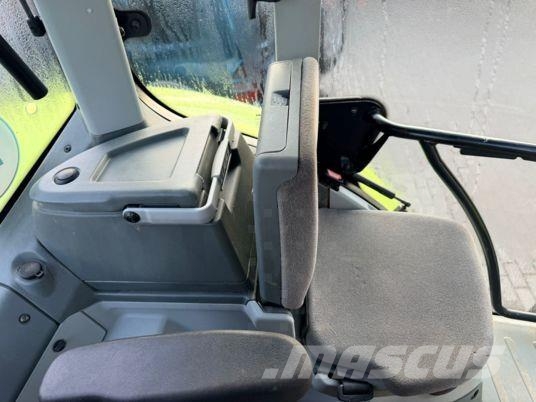 CLAAS ARION 610 CIS Traktorer