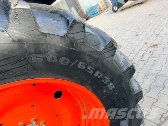 CLAAS ARION 610 CIS Traktorer