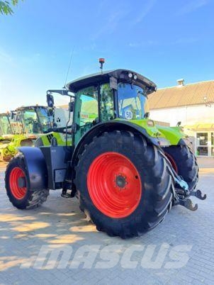 CLAAS ARION 650 CEBIS Tractoren