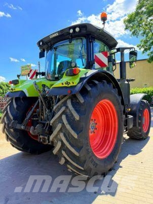 CLAAS Arion 650 CIS+ Tractoren