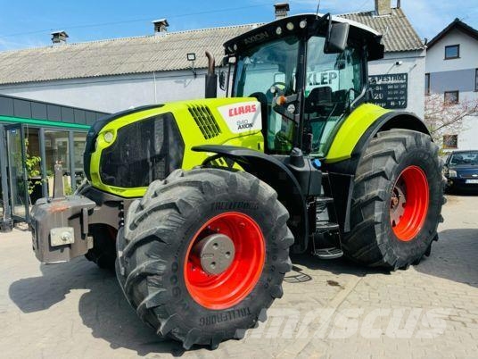 CLAAS AXION 840 Tractoare