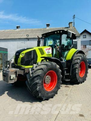 CLAAS AXION 840 Tractoare