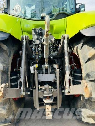 CLAAS AXION 840 Tractoare