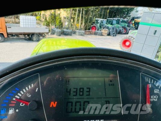 CLAAS AXION 840 Tractoare