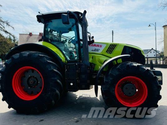 CLAAS AXION 840 Tractoare