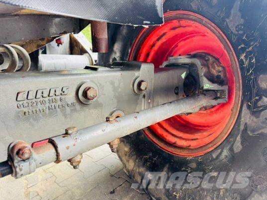 CLAAS LEXION 760 Зернозбиральні комбайни