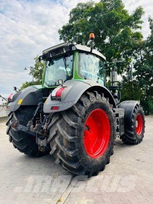 Fendt 828 VARIO PROFI PLUS الجرارات