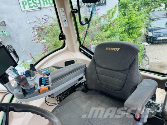 Fendt 828 VARIO PROFI PLUS Трактори