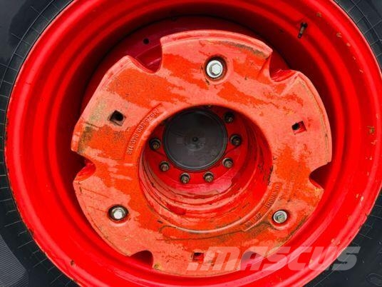Fendt 828 VARIO PROFI PLUS Трактори