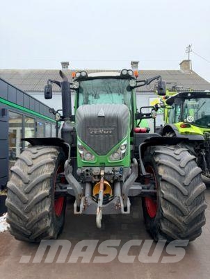 Fendt 828 VARIO Трактори