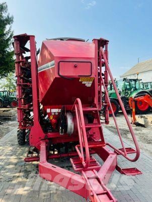 Horsch PRONTO 6 DC PPF + Horsch Pronto 6 DC PPF مثاقيب مدمجة