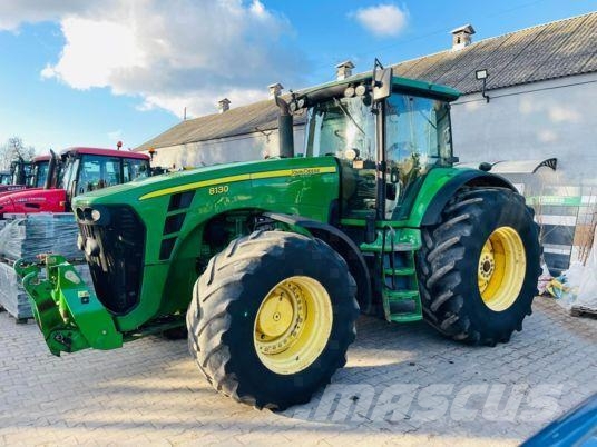 John Deere 8130 الجرارات