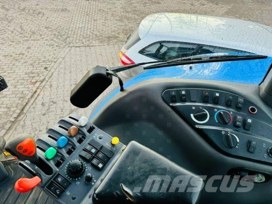New Holland T8040 Traktorid