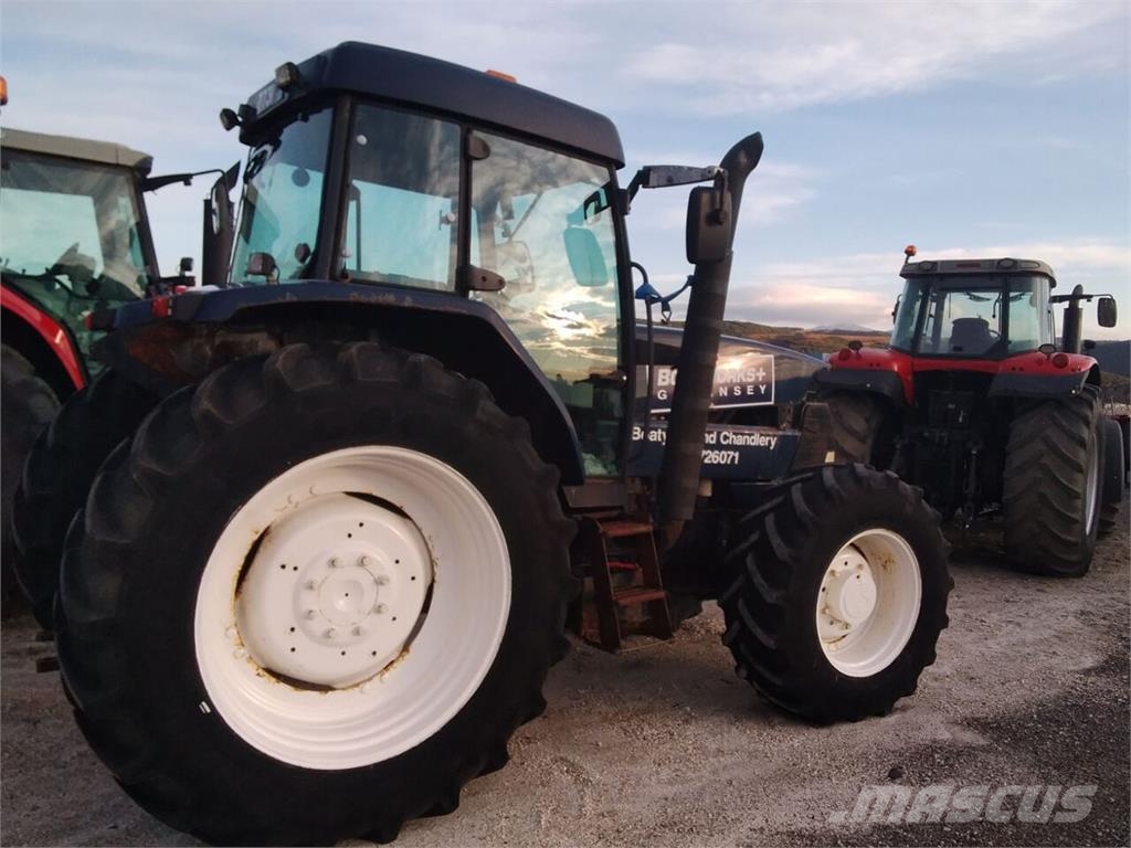 Case IH MX135 الجرارات