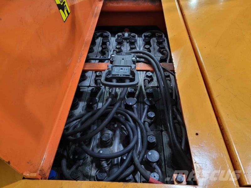 BT OP1000HSE Medium lift order pickers