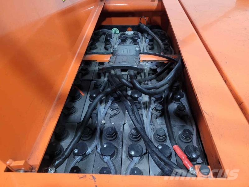 BT OP1000HSE Medium lift order pickers