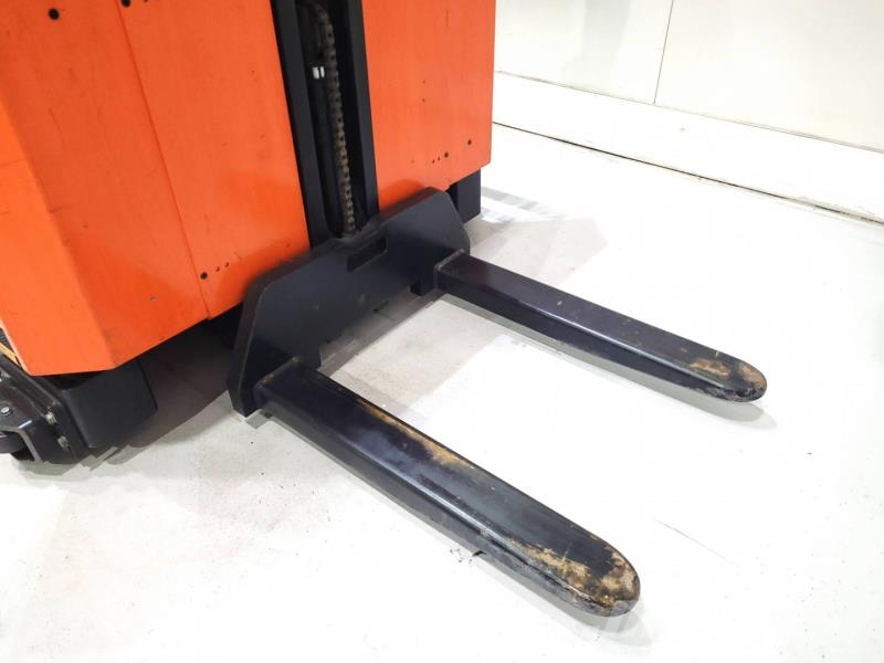 BT OP1000HSE Medium lift order pickers